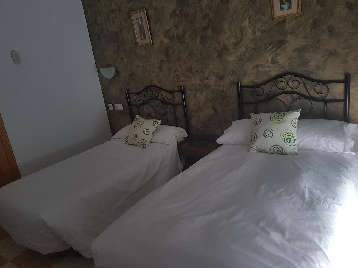 Hostal Cabanas Carboneras de Guadazaon Bagian luar foto